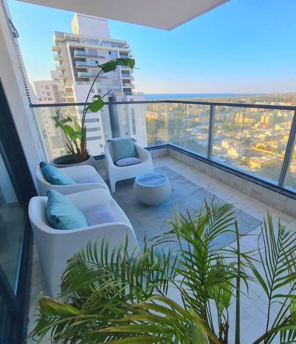 Grand House Apartment Qiryat Yam Exterior photo
